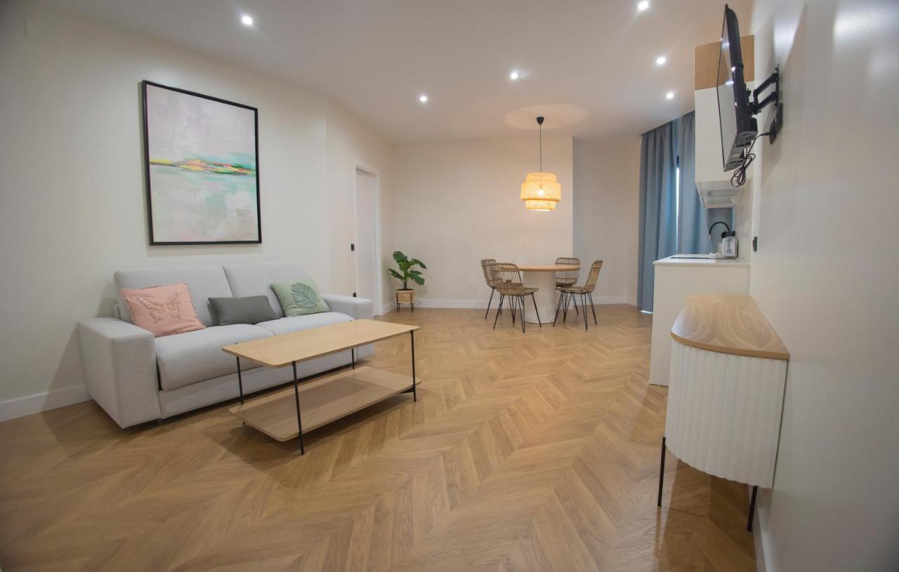 Oikos Apartamentos Turisticos Monesterio Buitenkant foto